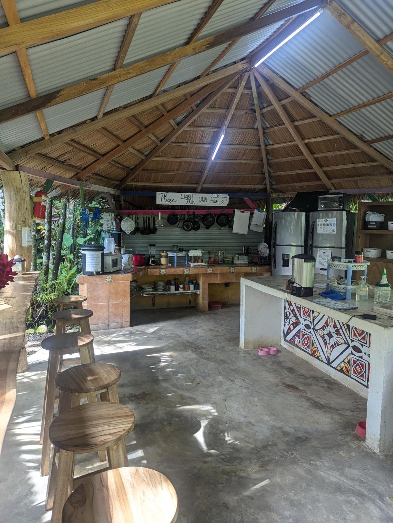 Tasty Dayz Hostel Puerto Viejo de Talamanca Екстериор снимка