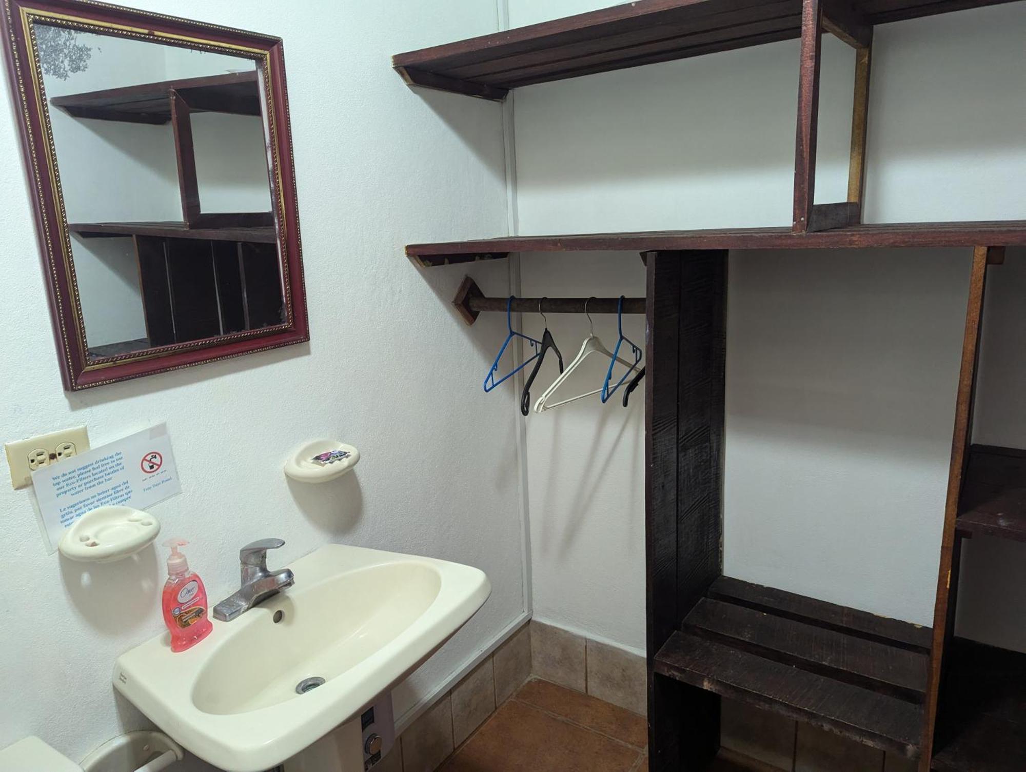 Tasty Dayz Hostel Puerto Viejo de Talamanca Екстериор снимка
