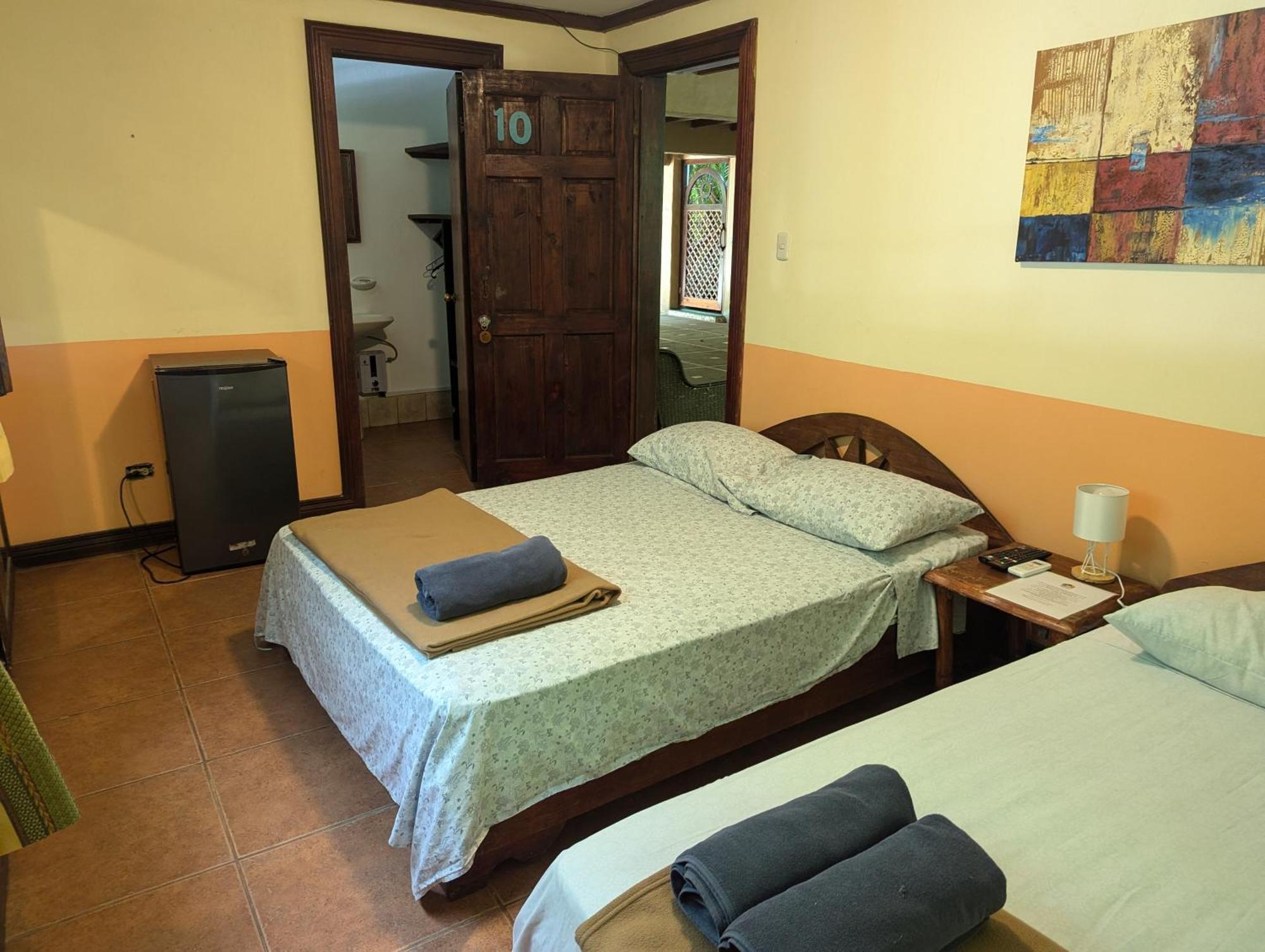 Tasty Dayz Hostel Puerto Viejo de Talamanca Екстериор снимка