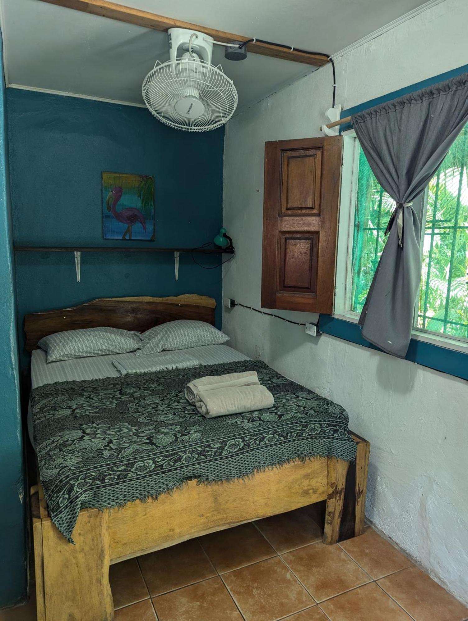 Tasty Dayz Hostel Puerto Viejo de Talamanca Екстериор снимка