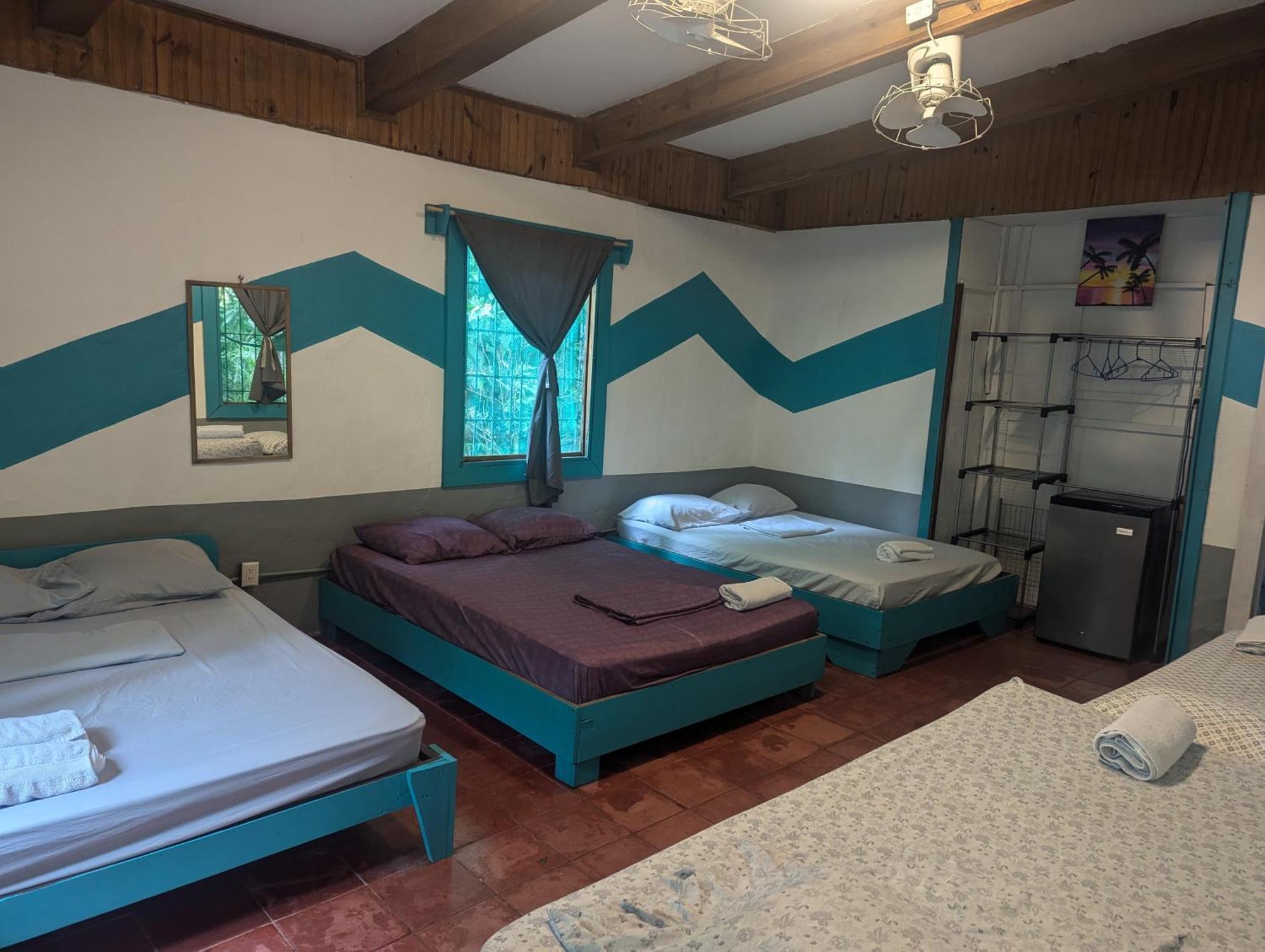 Tasty Dayz Hostel Puerto Viejo de Talamanca Екстериор снимка