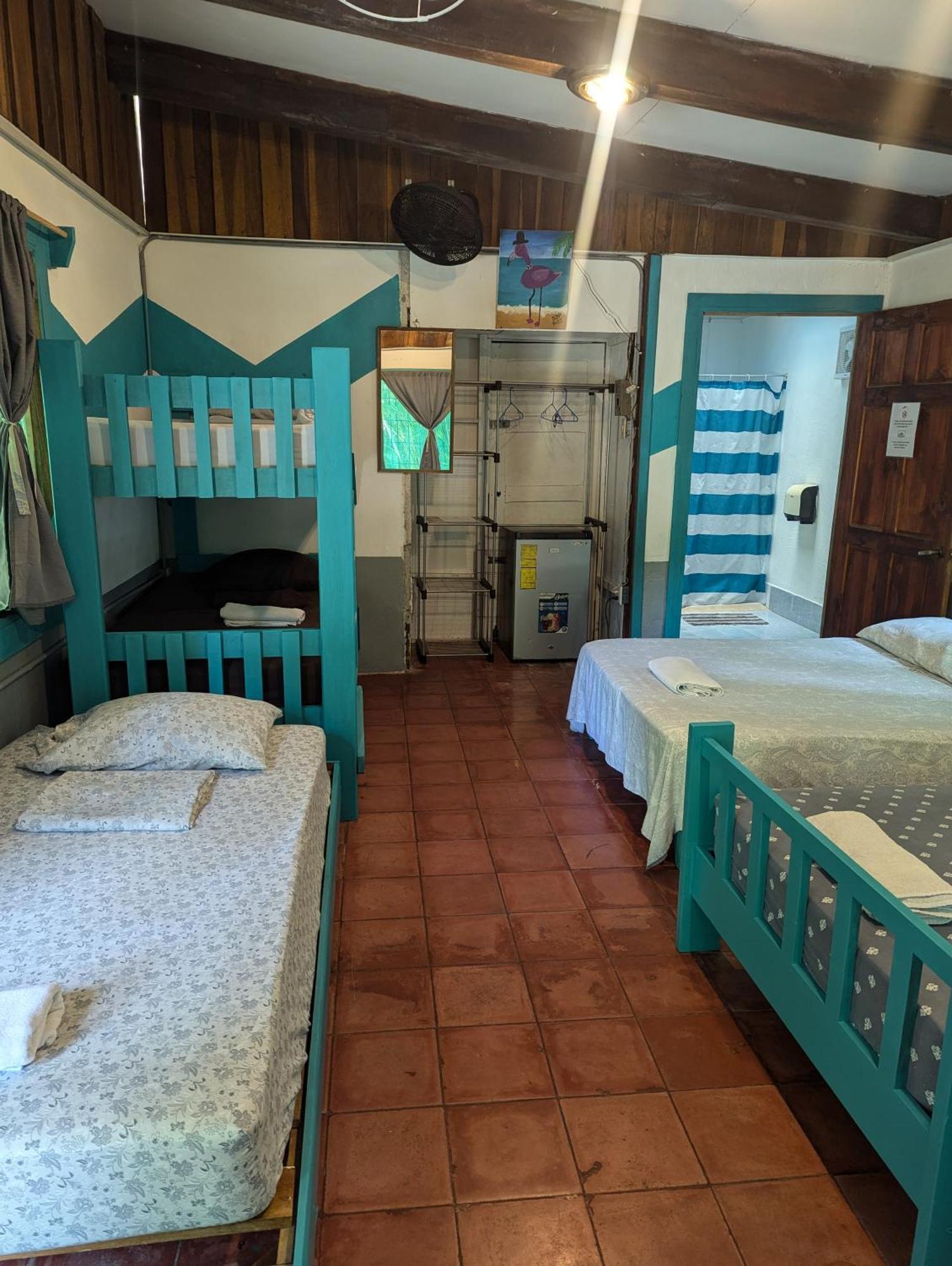 Tasty Dayz Hostel Puerto Viejo de Talamanca Екстериор снимка