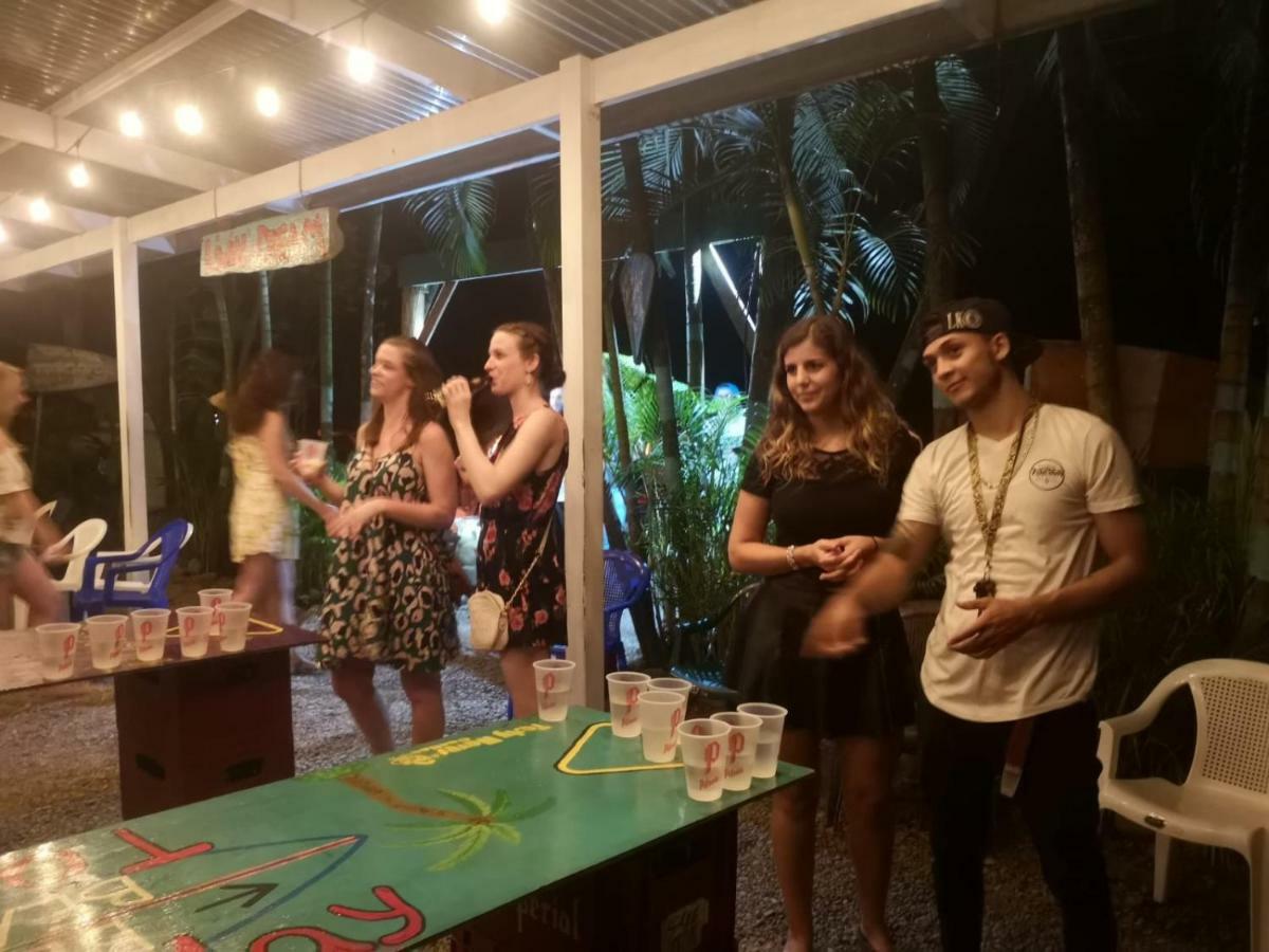 Tasty Dayz Hostel Puerto Viejo de Talamanca Екстериор снимка